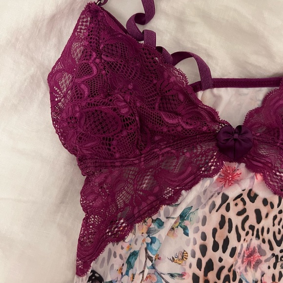 Vintage lace butterfly cami - Picture 5 of 5